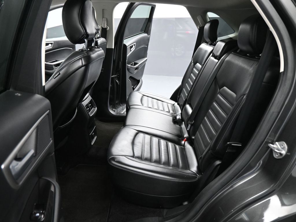 Certified 2017 Ford Edge SEL w/ Equipment Group 201A image 47
