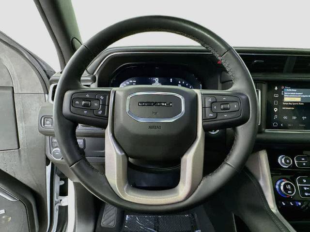 Used 2024 GMC Yukon Denali AWD/4WD image 16