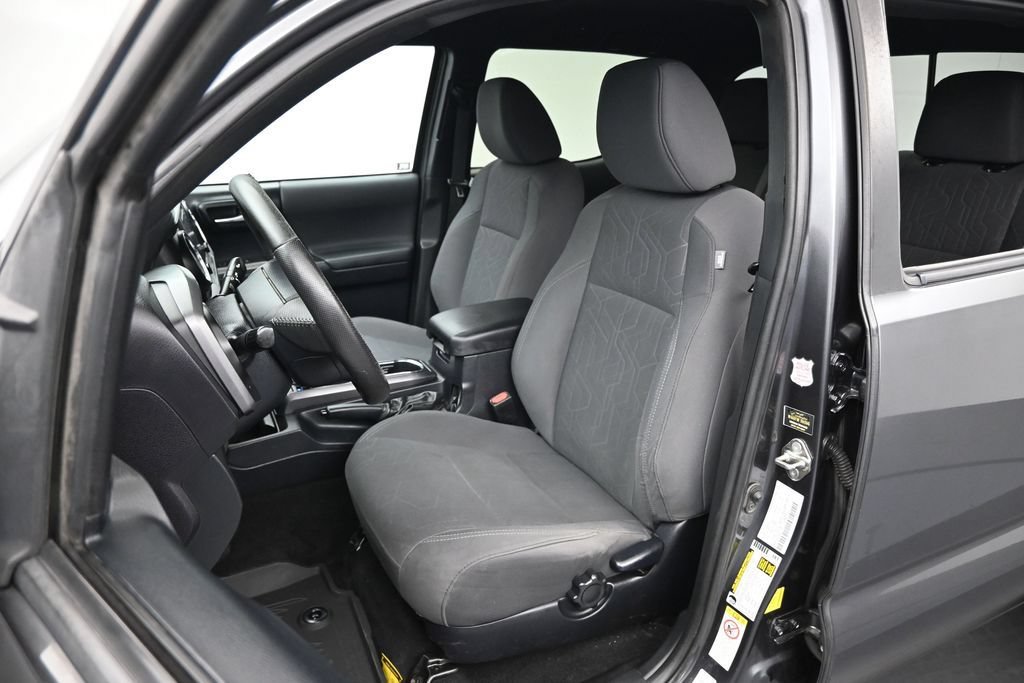 Used 2019 Toyota Tacoma TRD Sport AWD/4WD image 15