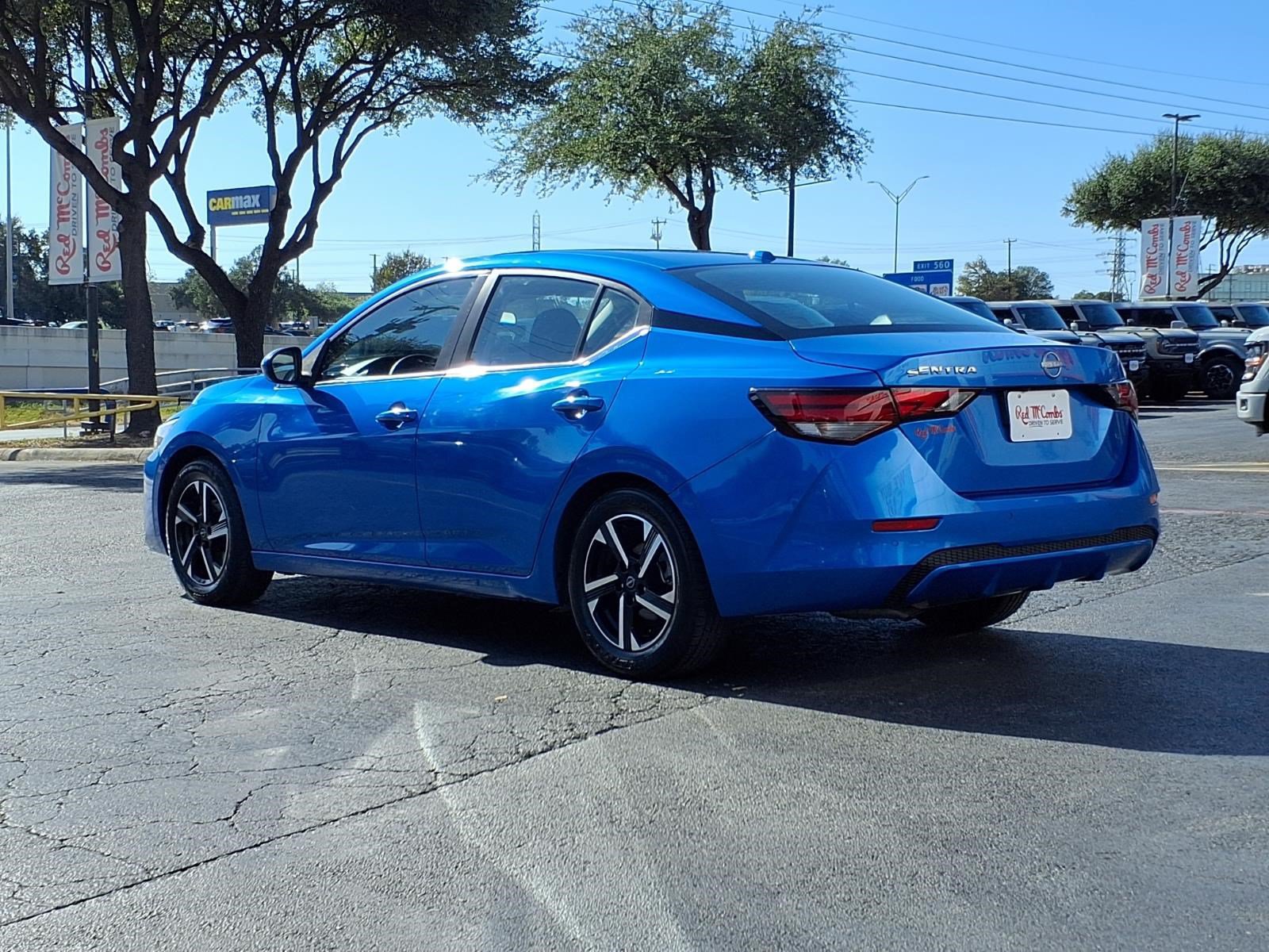 Used 2025 Nissan Sentra SV FWD image 8