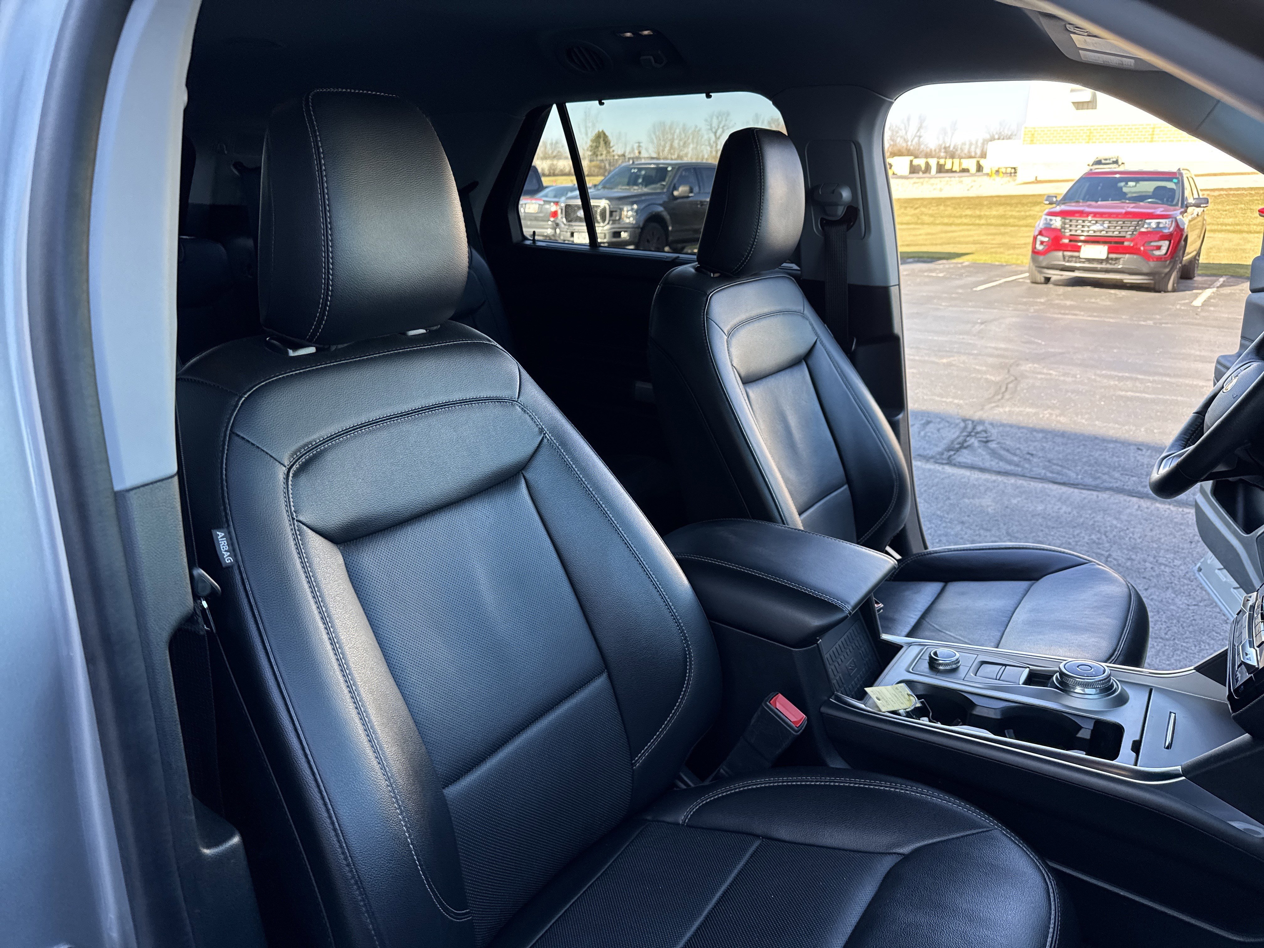 Certified 2022 Ford Explorer Limited image 30