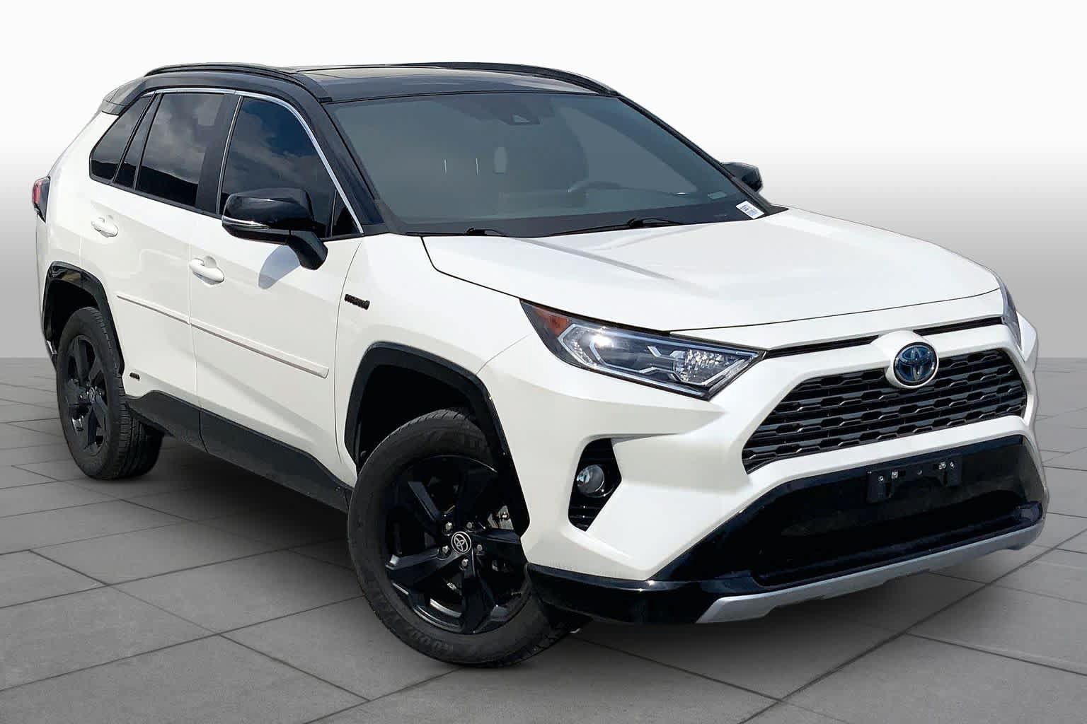Used 2021 Toyota RAV4 XSE AWD/4WD image 3