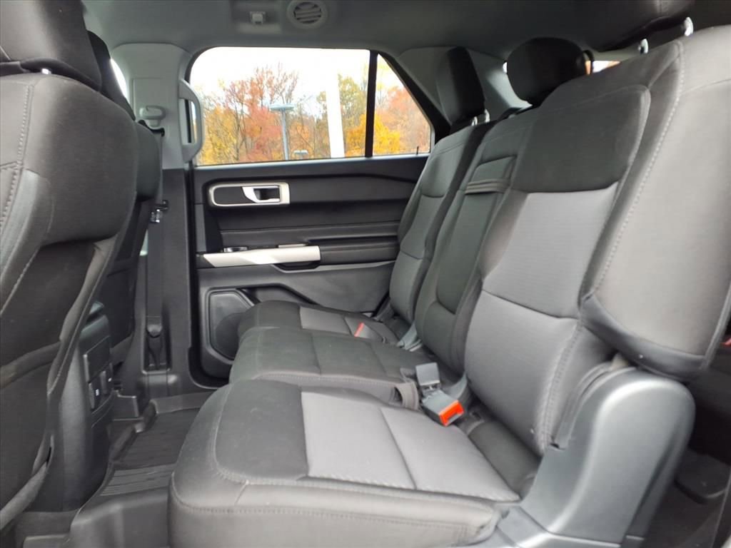 Certified 2023 Ford Explorer XLT image 8