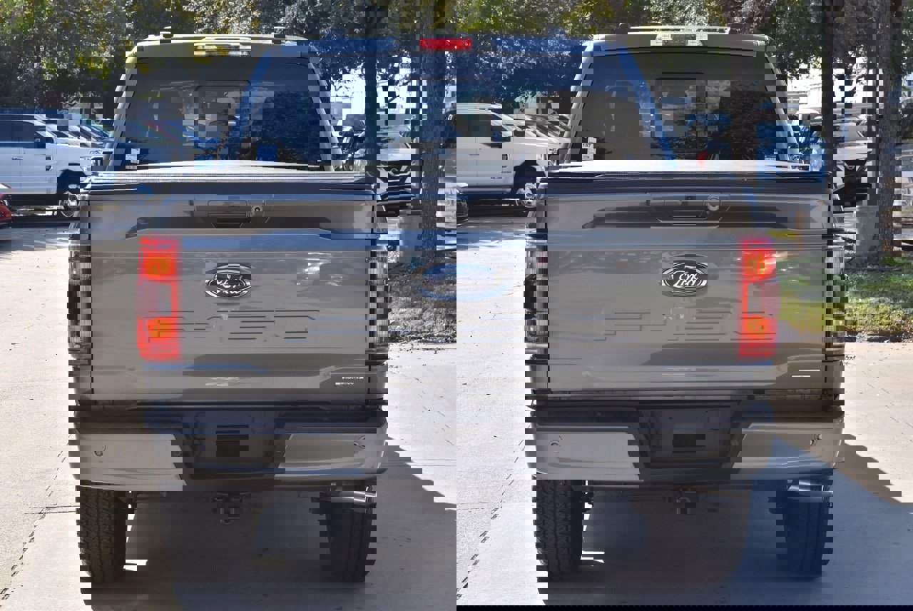 Certified 2022 Ford F150 XLT w/ Equipment Group 302A High image 9