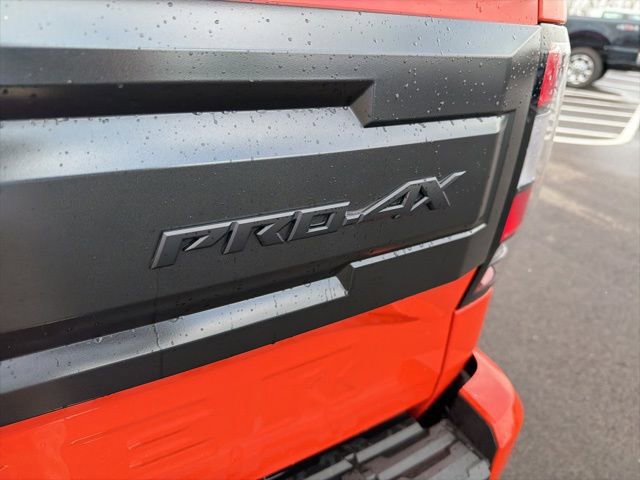 Used 2025 Nissan Frontier PRO-4X w/ Interior Protection Package image 11