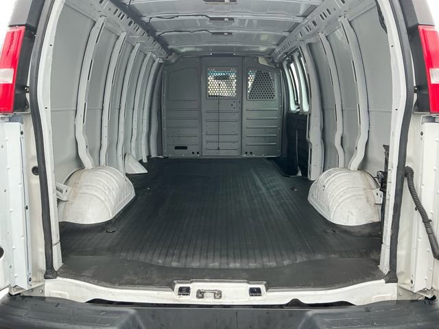 Used 2023 GMC Savana 3500 Extended w/ Driver Convenience Package image 19