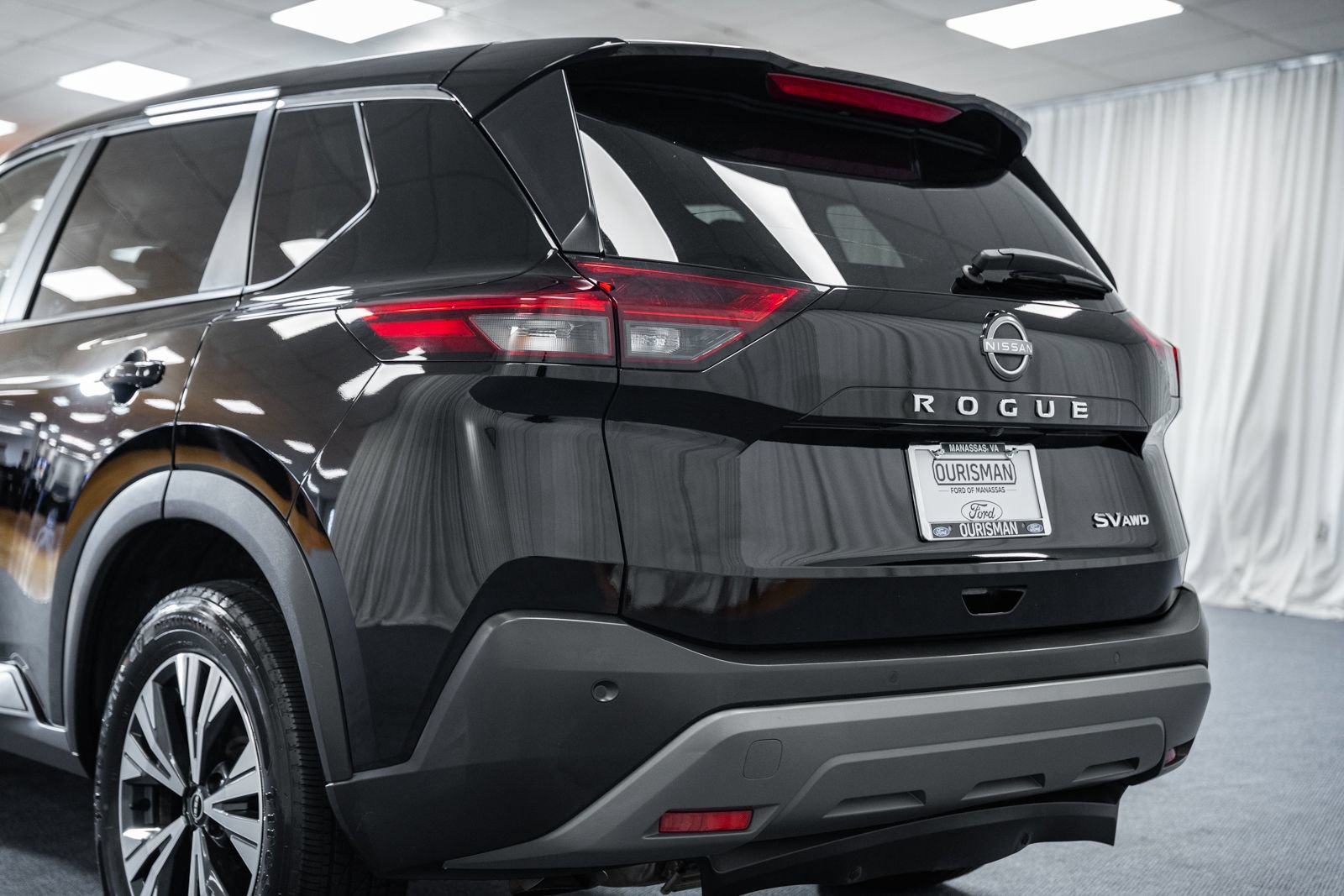 Used 2023 Nissan Rogue SV AWD/4WD image 6