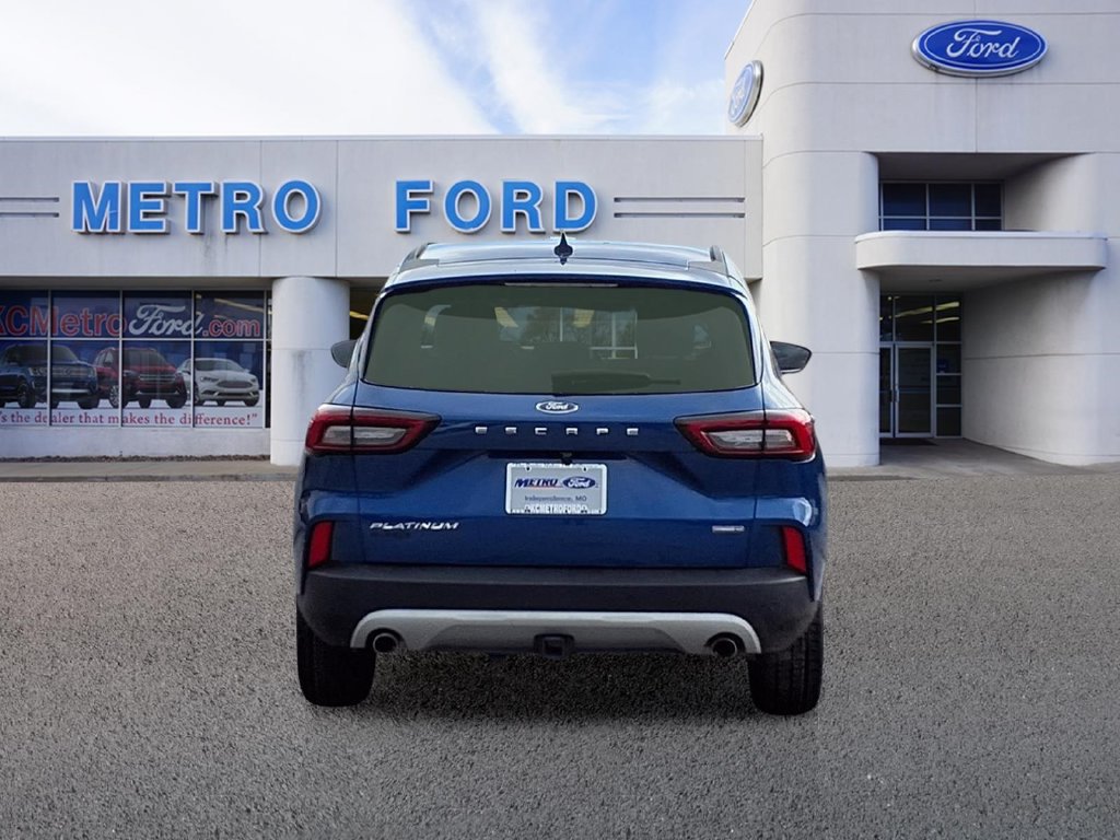 Certified 2023 Ford Escape Platinum w/ Class II Trailer Tow Package AWD/4WD image 4