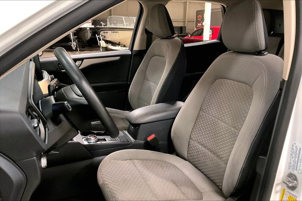 Certified 2020 Ford Escape SE image 24