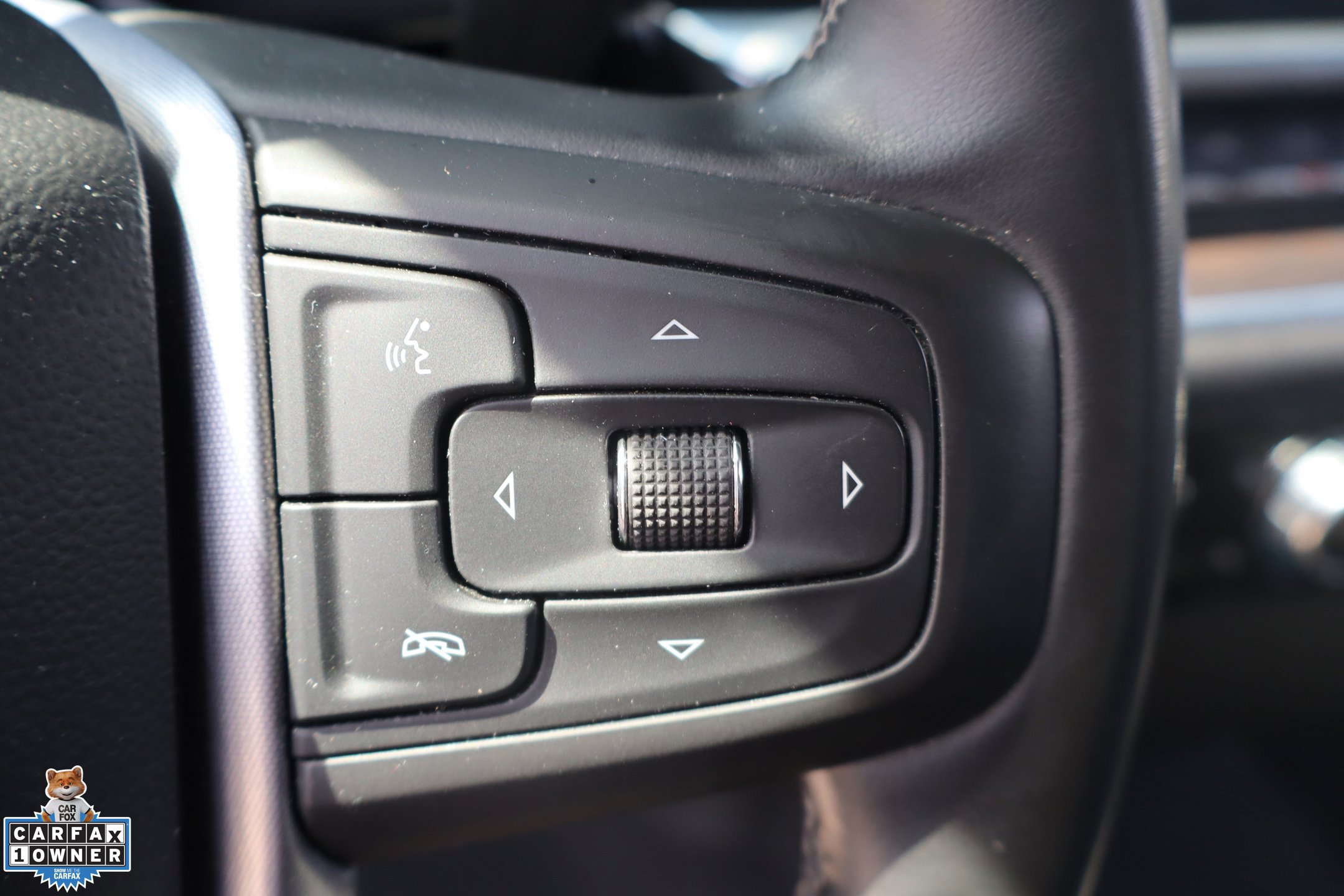 Used 2025 GMC Sierra 1500 SLT AWD/4WD image 16