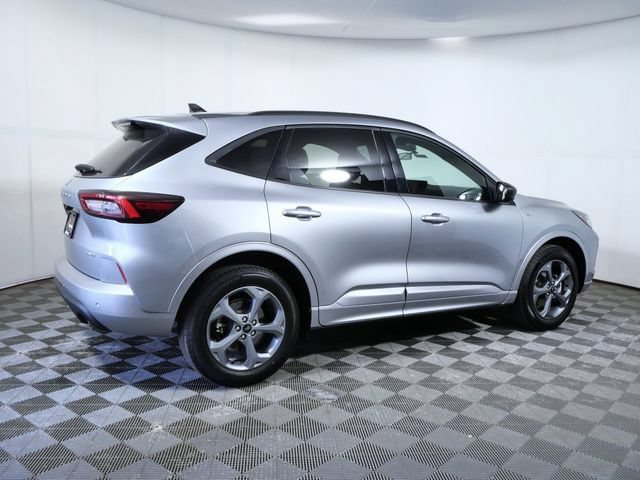 Certified 2023 Ford Escape ST-Line w/ Tech Pack #1 AWD/4WD image 8