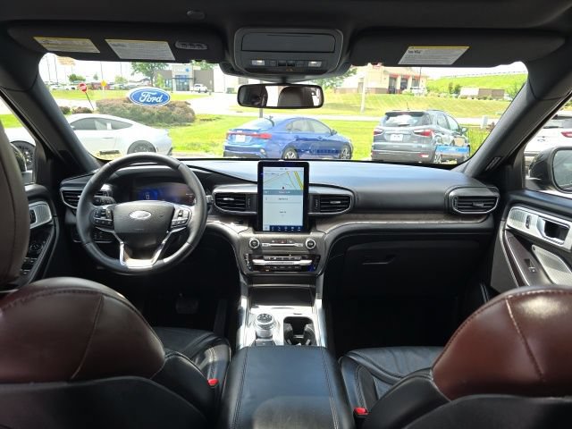 Certified 2020 Ford Explorer Platinum w/ Premium Technology Package AWD/4WD image 14