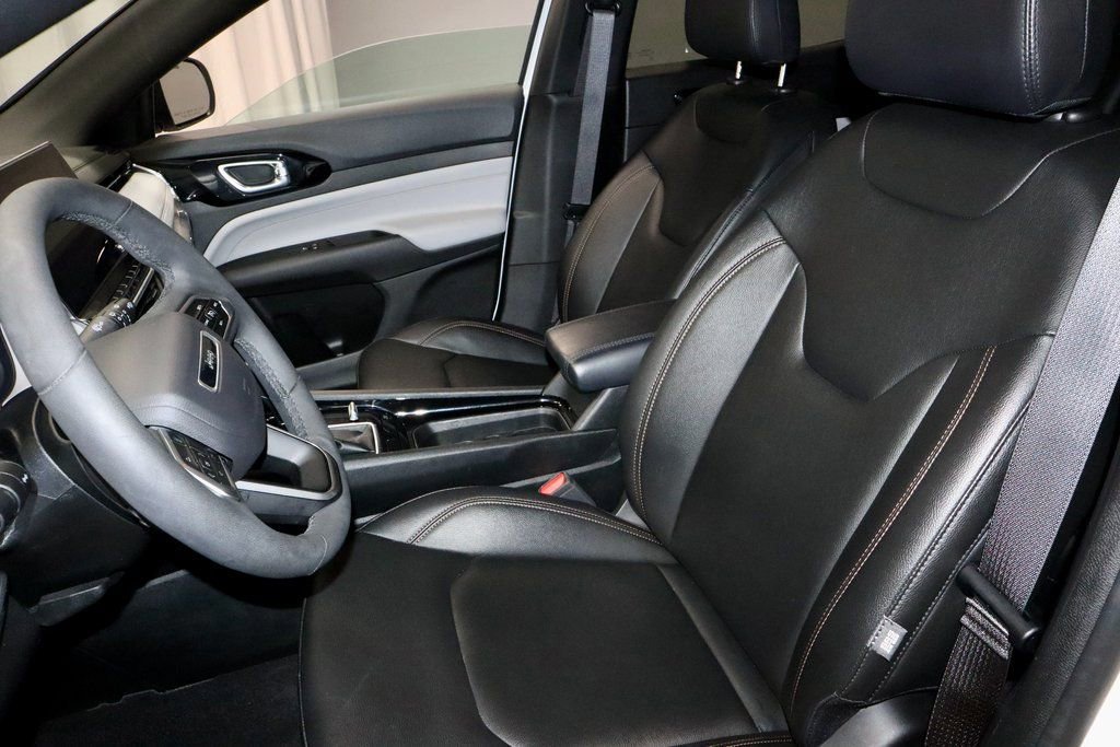 Used 2024 Jeep Compass Limited image 26