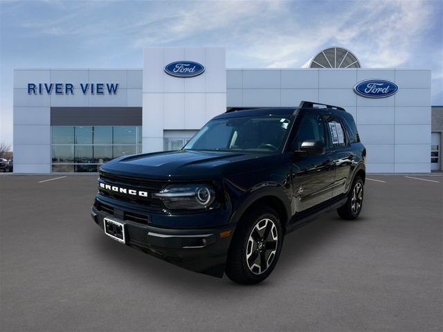 Certified 2023 Ford Bronco Sport Outer Banks w/ Tech Package AWD/4WD image 3