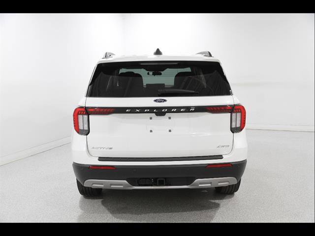 Certified 2025 Ford Explorer Active w/ Active Comfort Package AWD/4WD image 2