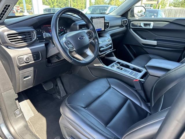 Certified 2023 Ford Explorer XLT w/ Equipment Group 202A image 18