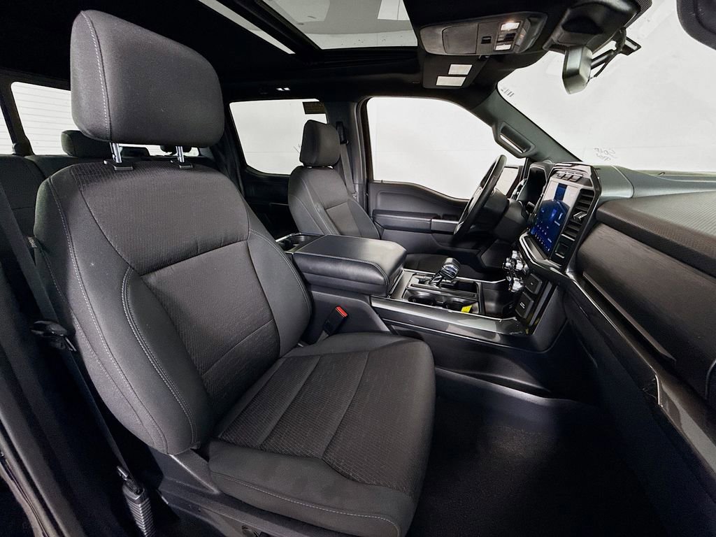 Certified 2022 Ford F150 XLT w/ Equipment Group 302A High image 31