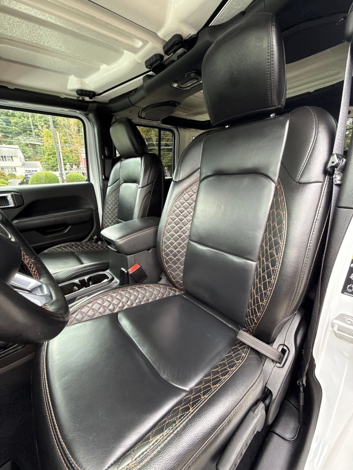 Used 2021 Jeep Wrangler Unlimited Sahara AWD/4WD image 11