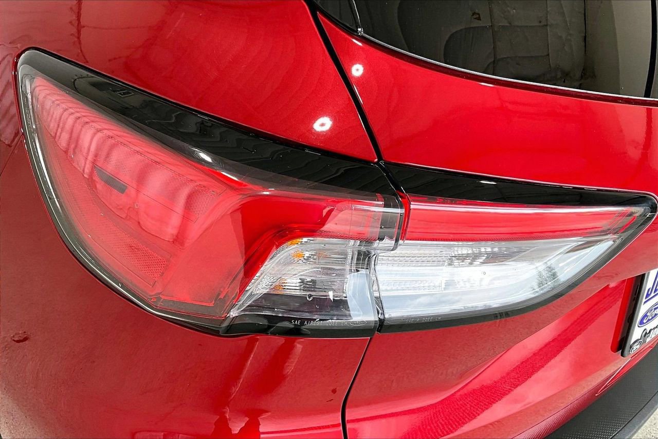 Certified 2022 Ford Escape SEL image 30