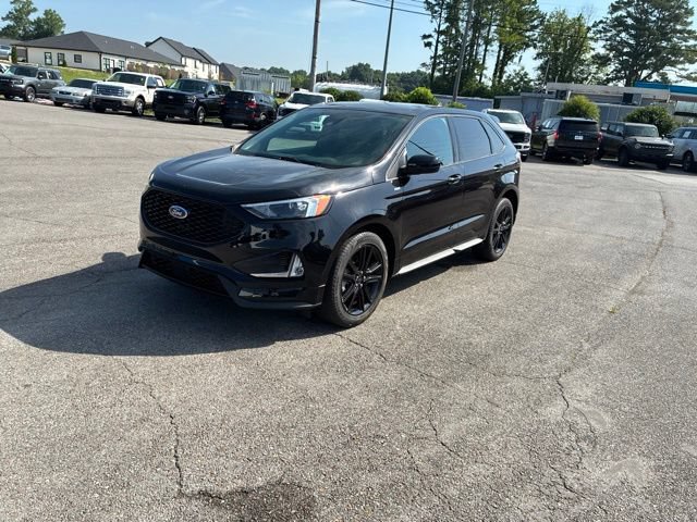 Certified 2024 Ford Edge ST-Line AWD/4WD image 11