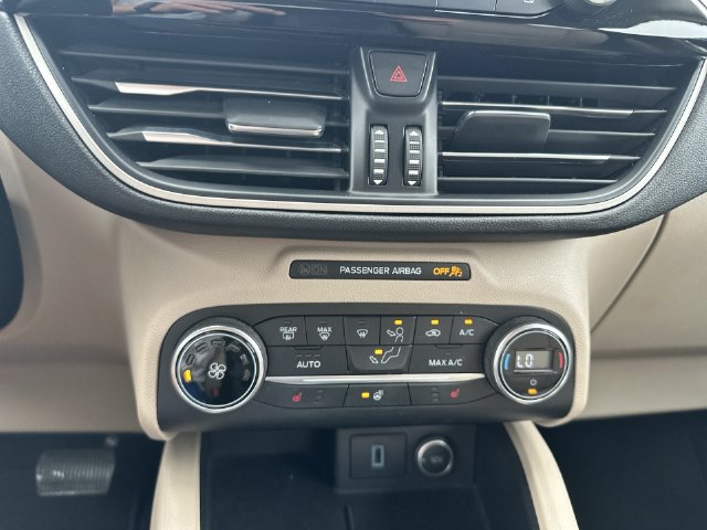 Certified 2020 Ford Escape SEL FWD image 20