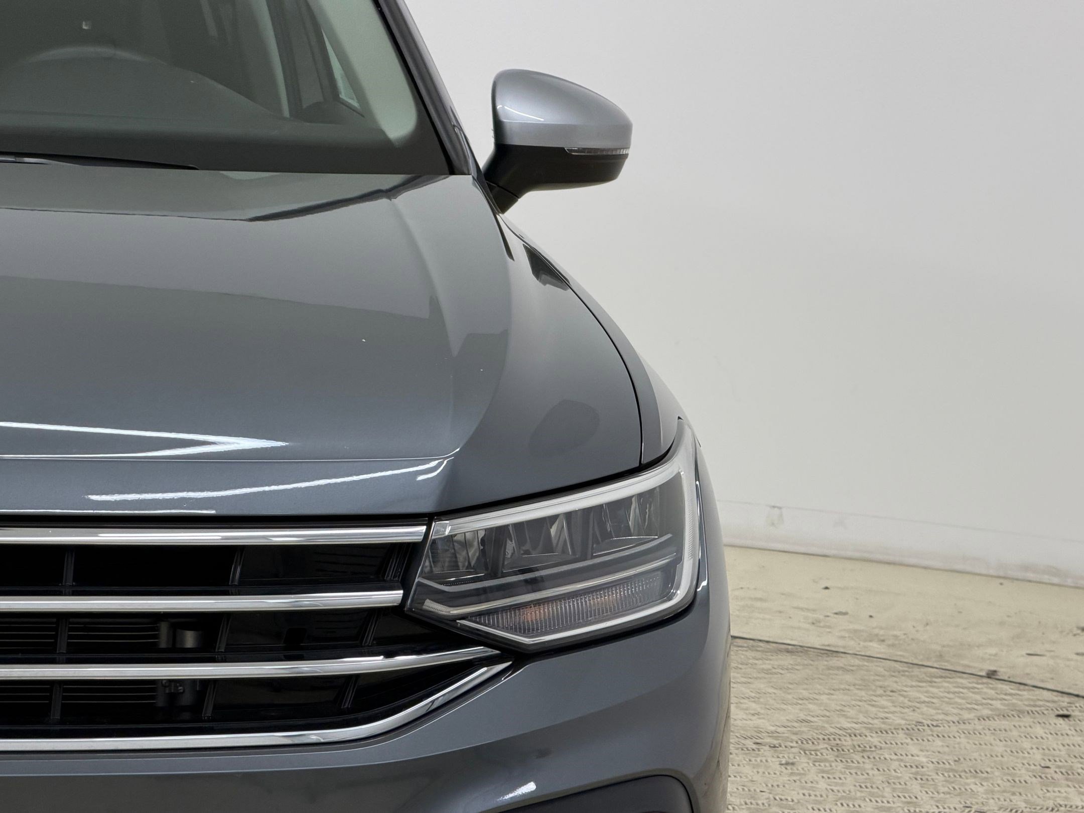 Used 2024 Volkswagen Tiguan Wolfsburg Edition image 11