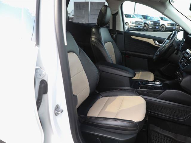 Certified 2022 Ford Escape Titanium w/ Titanium Elite Package AWD/4WD image 26