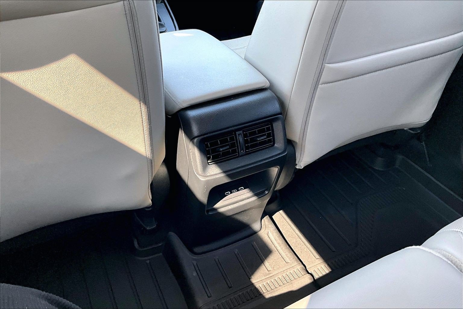 Used 2024 Honda CR-V EX-L image 10