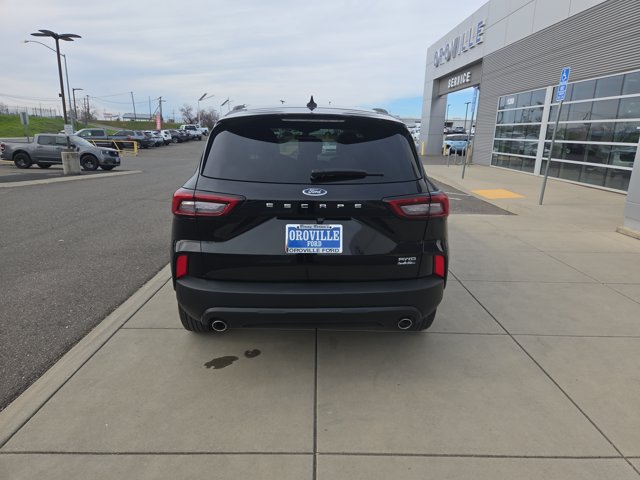 Certified 2025 Ford Escape ST-Line AWD/4WD image 4