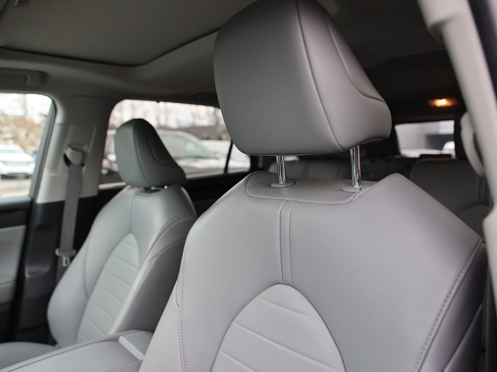 Used 2023 Toyota Highlander XLE AWD/4WD image 19