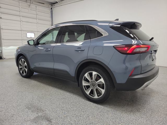 Certified 2023 Ford Escape Platinum w/ Premium Technology Package AWD/4WD image 4
