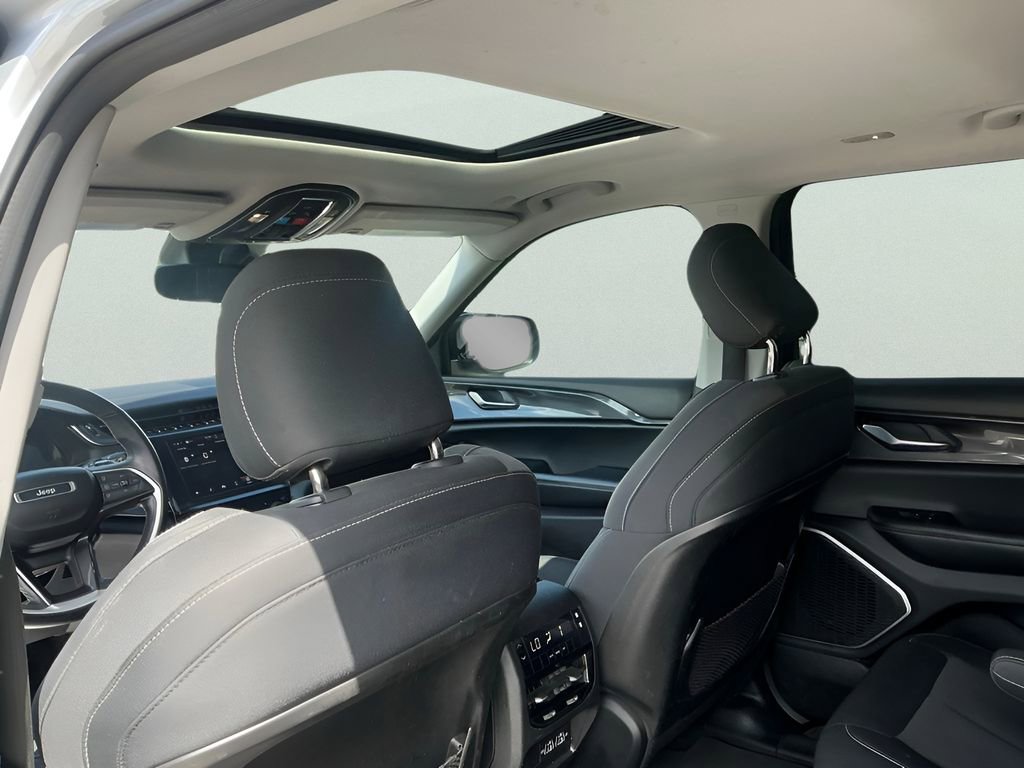 Used 2021 Jeep Grand Cherokee L Laredo w/ Luxury Tech Group I image 19