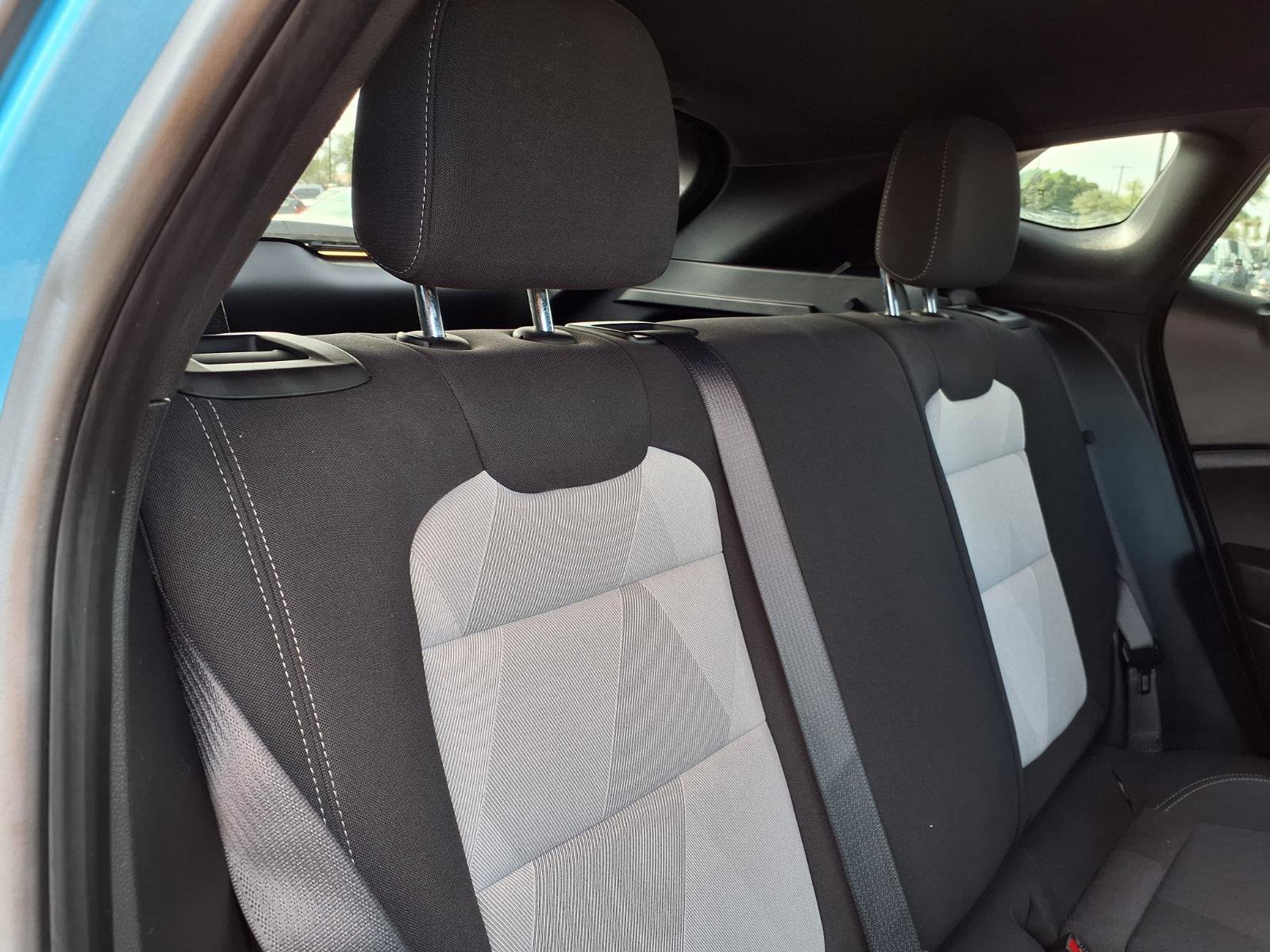 Used 2025 Chevrolet Trax RS w/ Sunroof Package FWD image 15