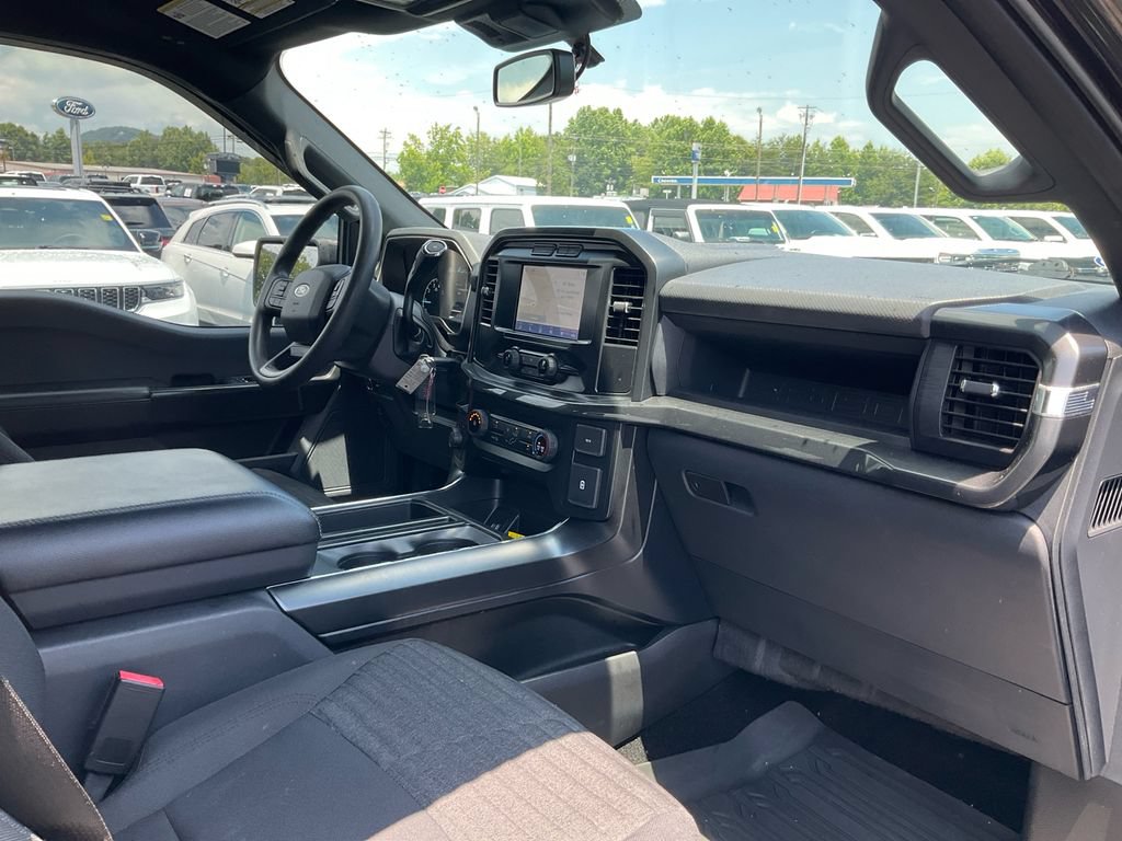 Certified 2022 Ford F150 XL w/ STX Appearance Package AWD/4WD image 11