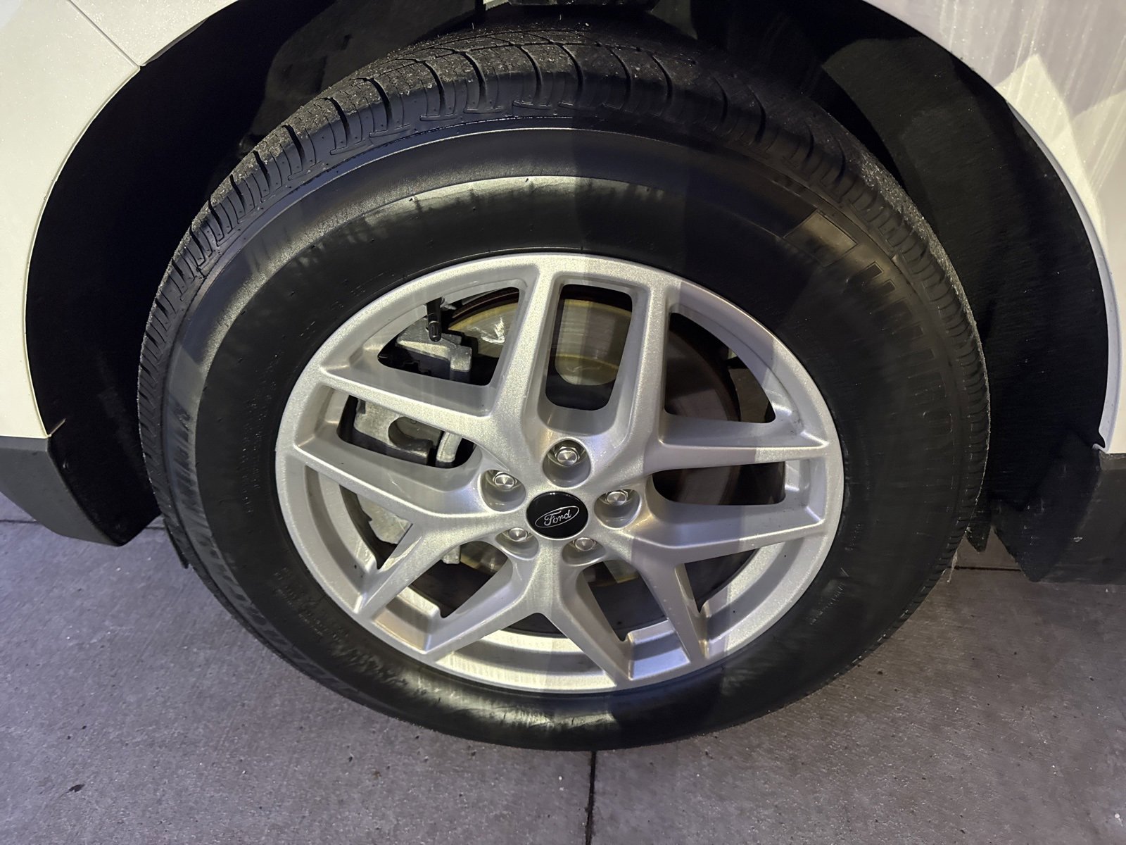 Certified 2024 Ford Edge SEL w/ Convenience Package image 17