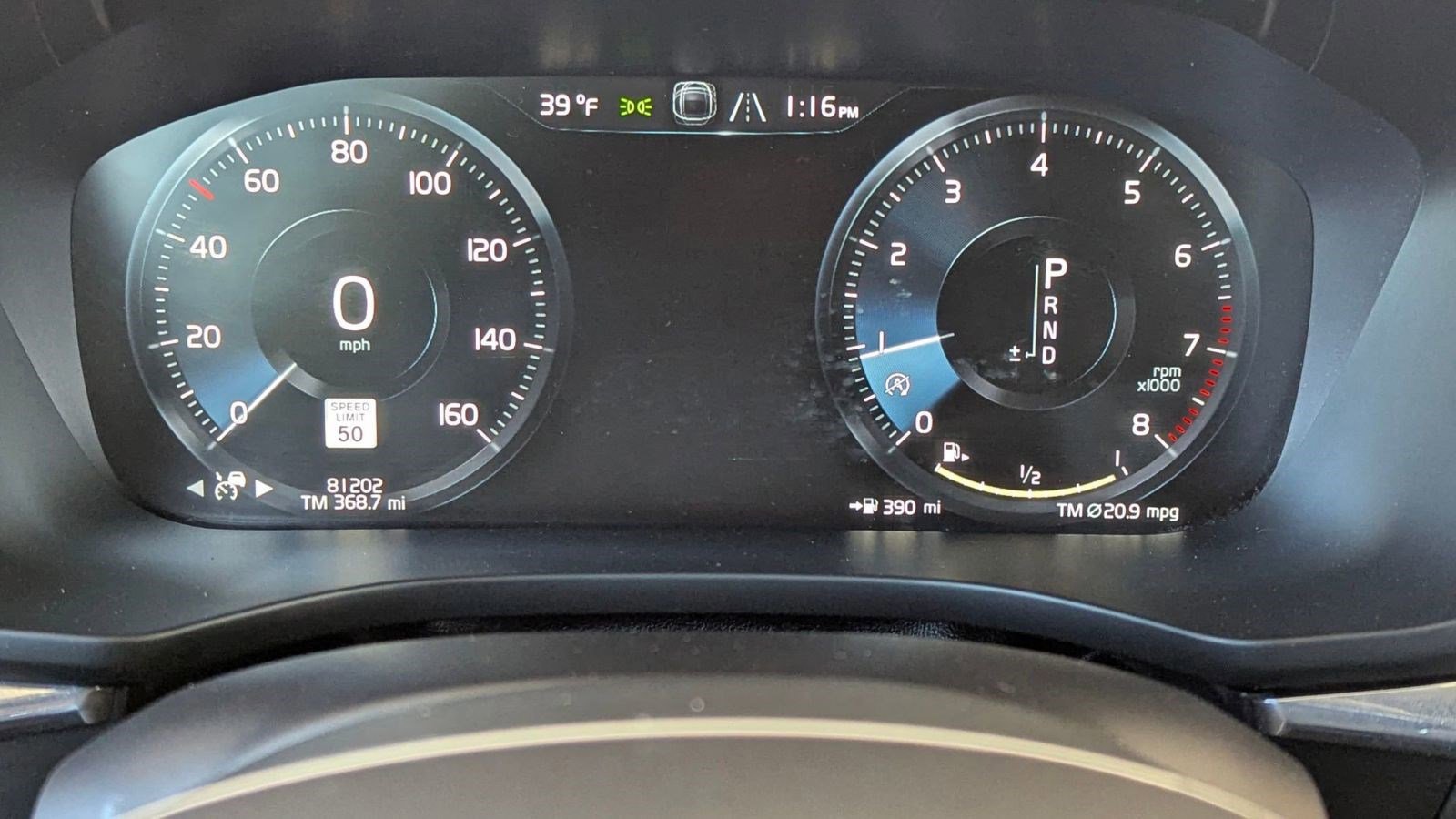 Used 2018 Volvo XC60 T6 R-Design w/ Convenience Package image 19