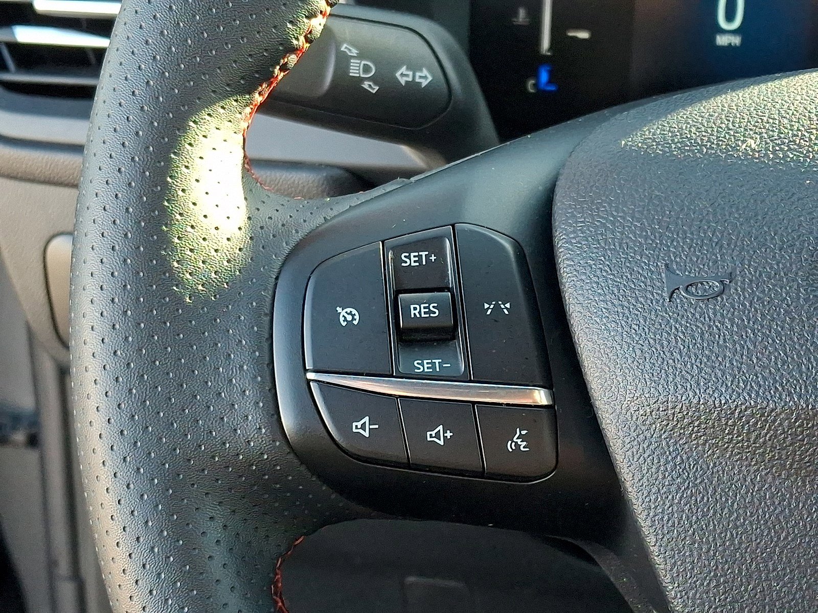 Certified 2025 Ford Escape ST-Line image 19