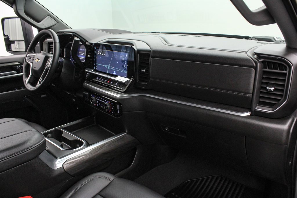 Used 2025 Chevrolet Silverado 3500 LTZ w/ LTZ Plus Package image 22