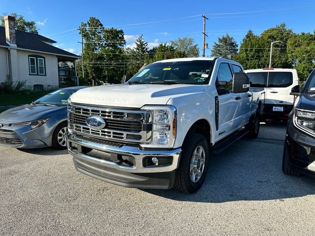 Certified 2025 Ford F250 XLT AWD/4WD image 3