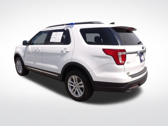 Certified 2018 Ford Explorer XLT AWD/4WD image 9