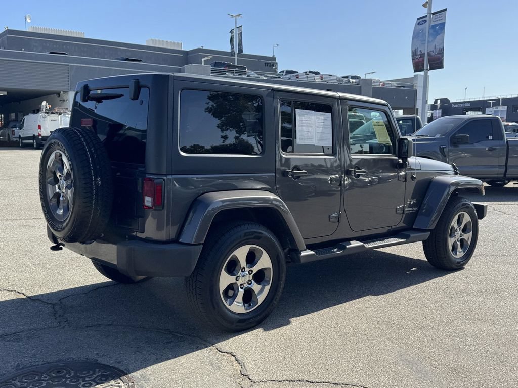 Used 2018 Jeep Wrangler Unlimited Sahara w/ Connectivity Group AWD/4WD image 6