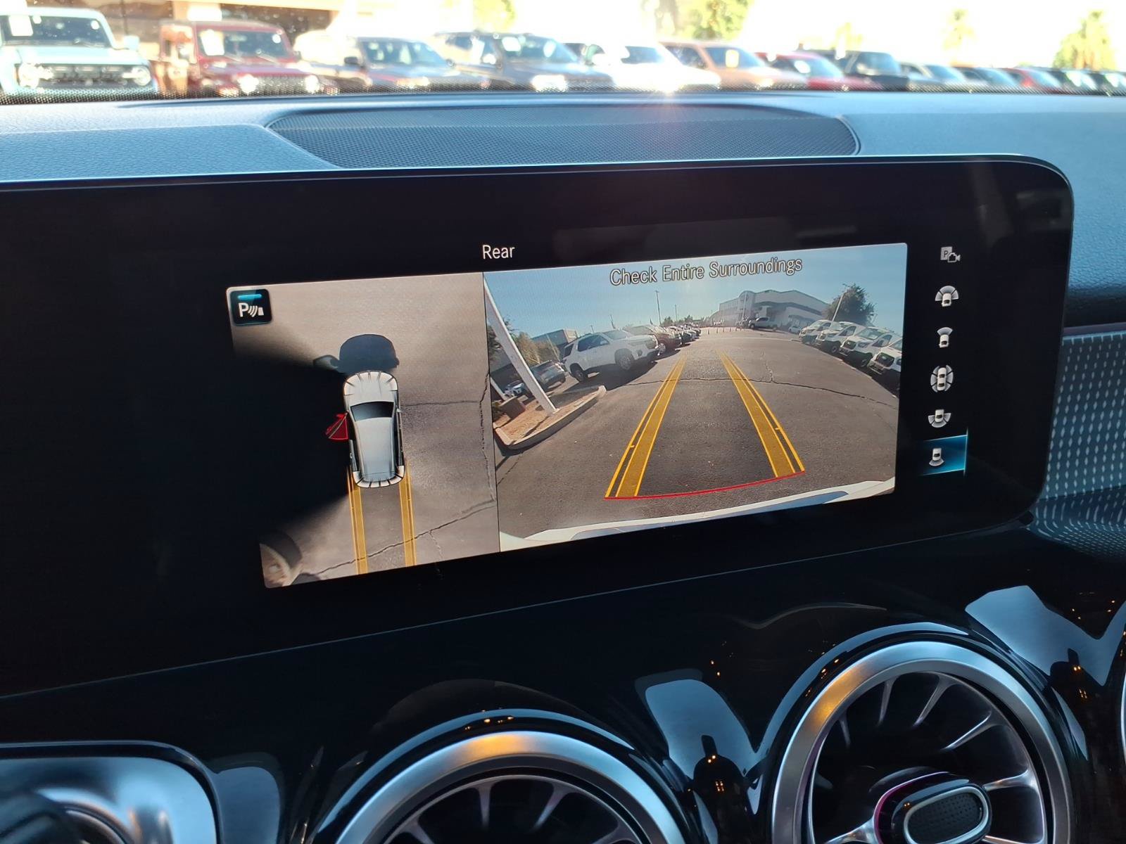 Used 2022 Mercedes-Benz GLB 250 image 20