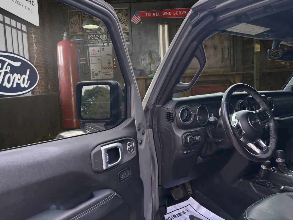 Used 2021 Jeep Wrangler Unlimited Sahara w/ Cold Weather Group image 17