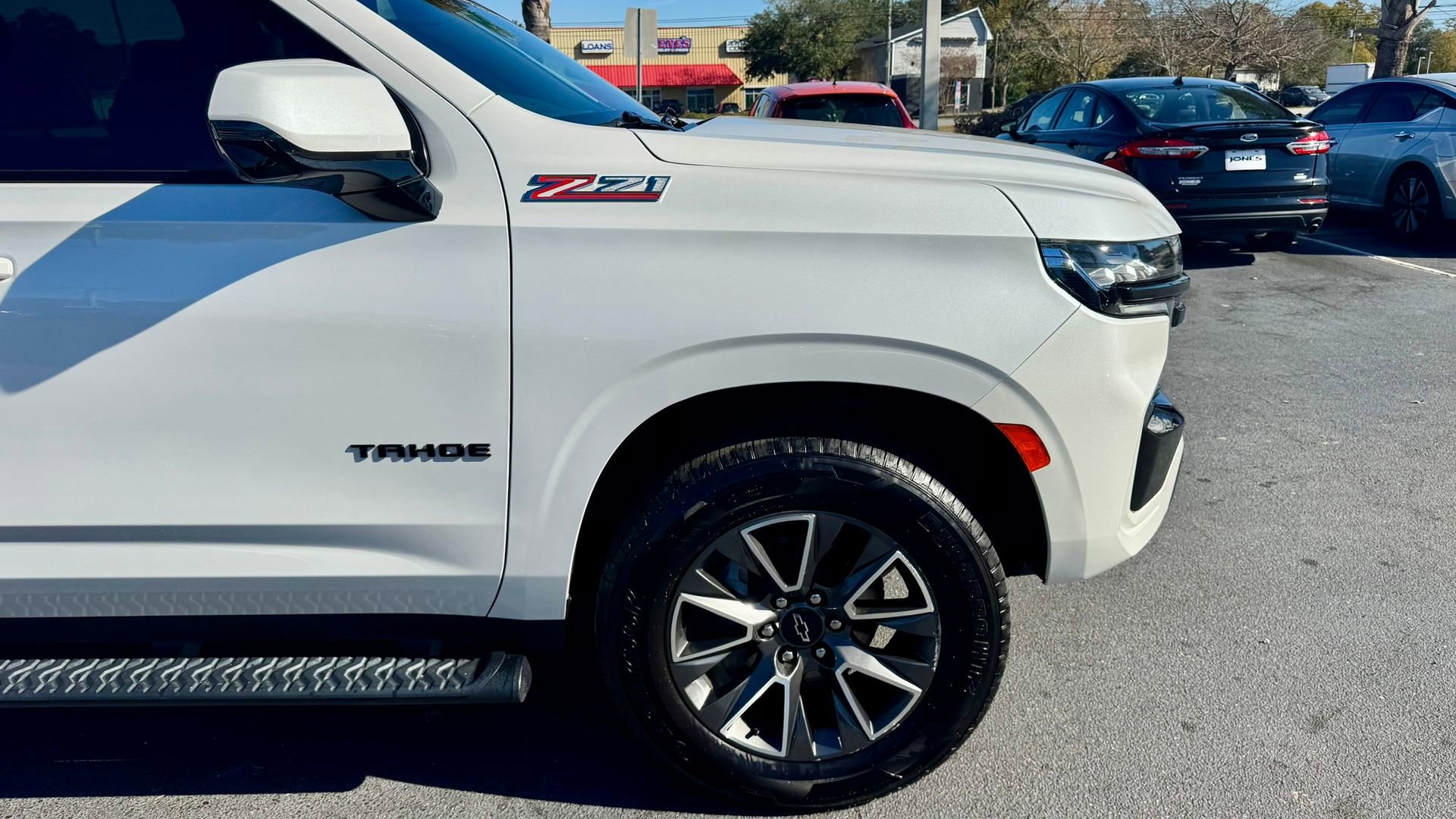 Used 2024 Chevrolet Tahoe Z71 w/ Luxury Package image 4