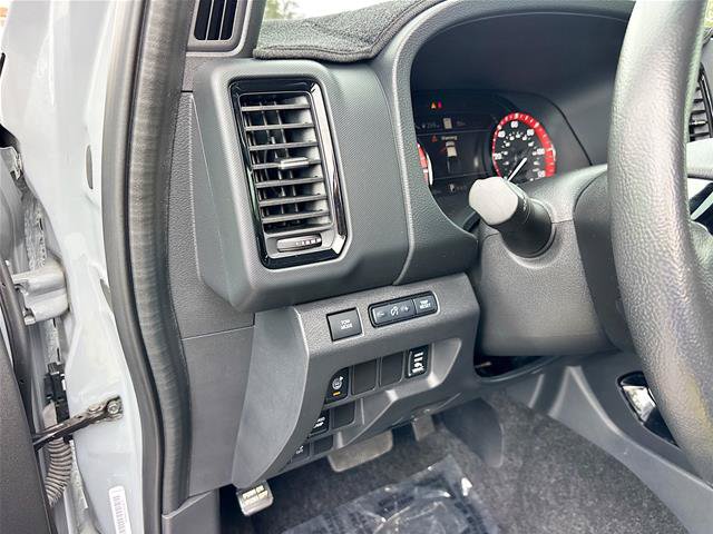 Used 2022 Nissan Frontier Pro-X w/ Pro-X Premium Package RWD image 11