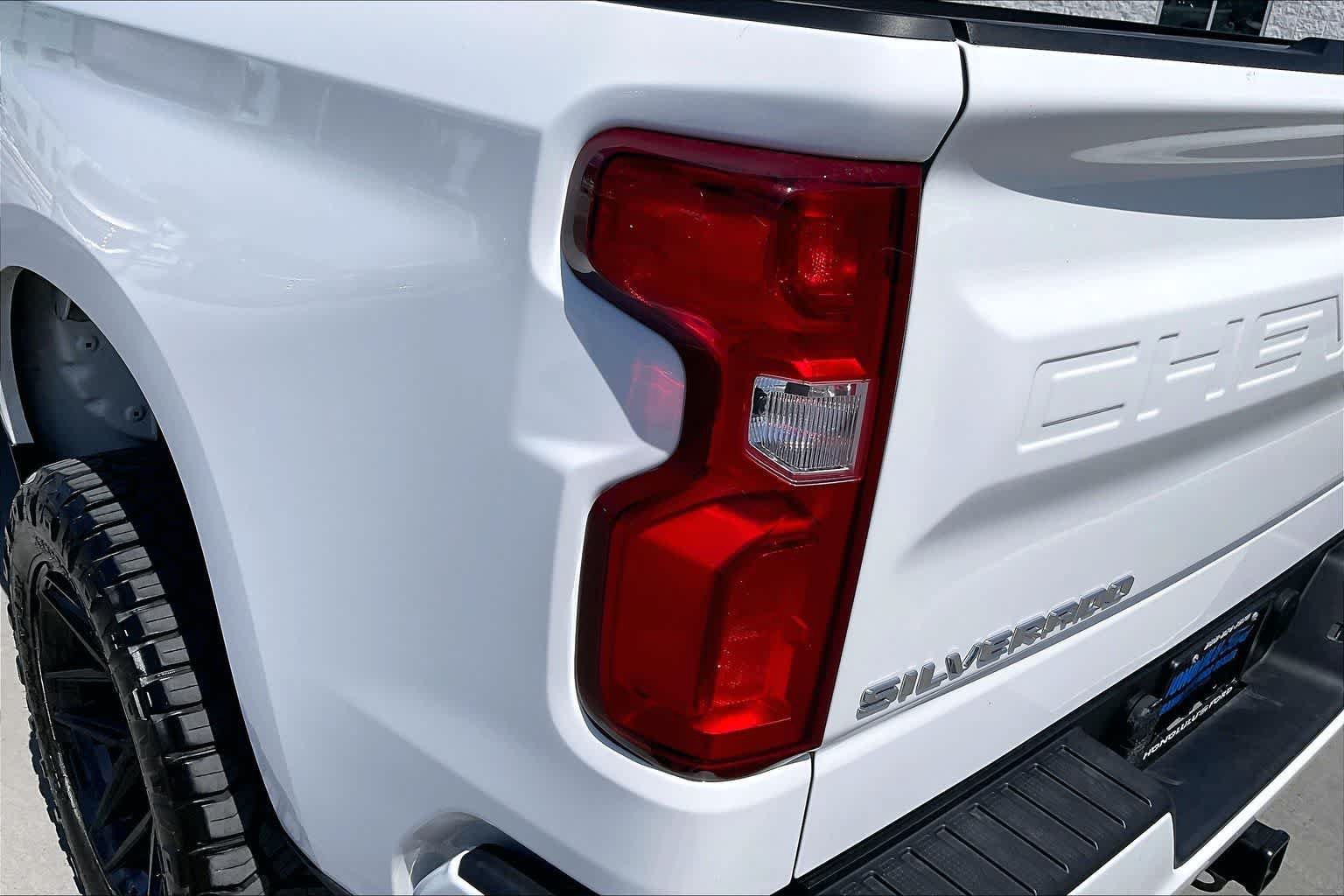 Used 2024 Chevrolet Silverado 1500 RST w/ Convenience Package II RWD image 32
