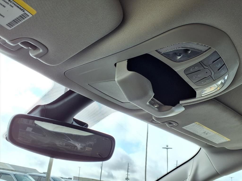 Used 2024 Chrysler Pacifica Touring-L image 23