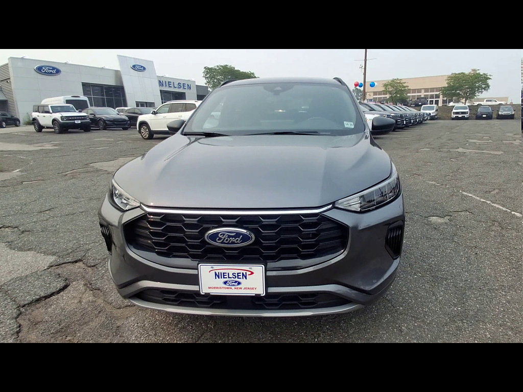 Certified 2024 Ford Escape ST-Line w/ Tech Pack #1 AWD/4WD image 3