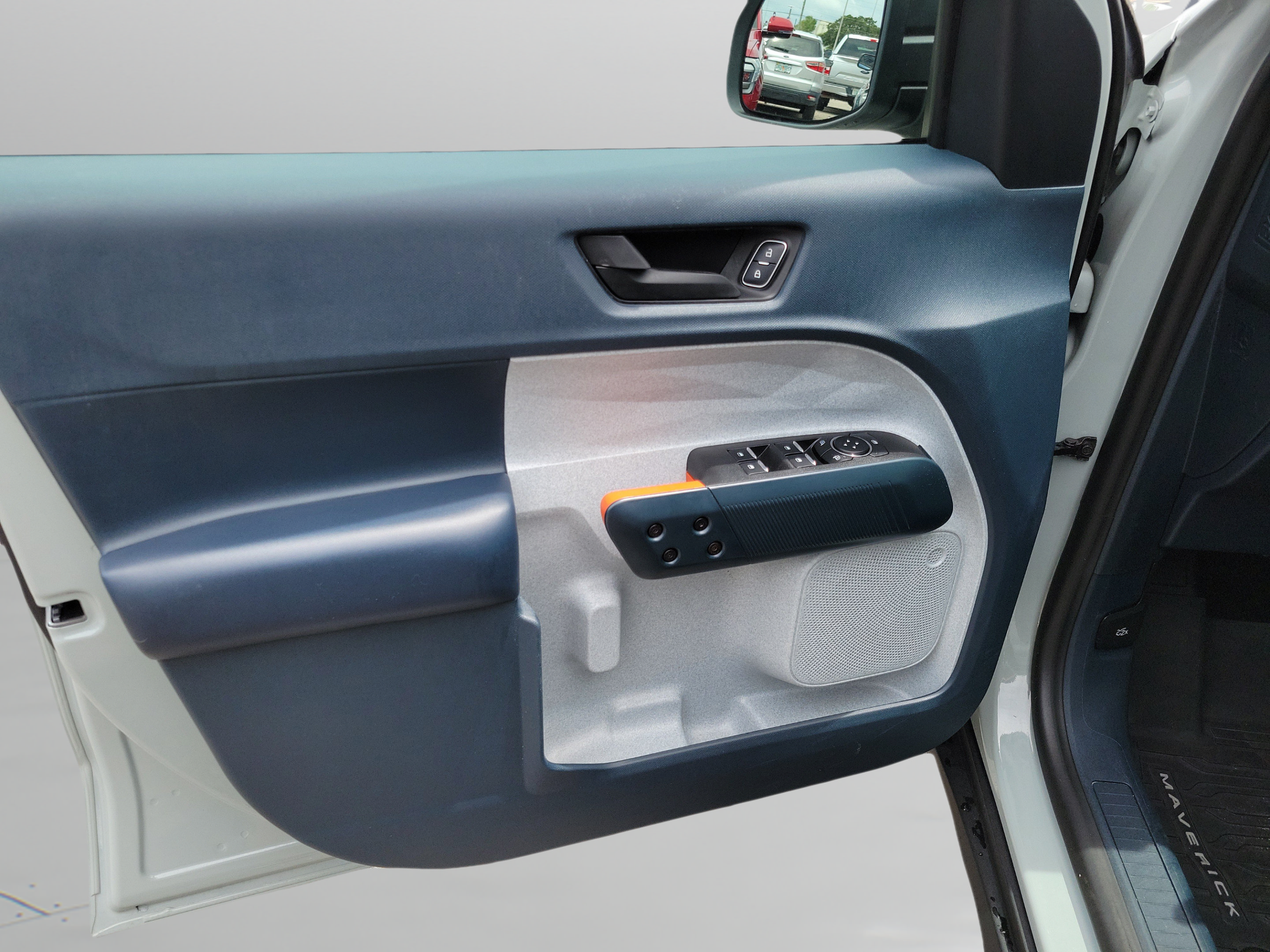 Certified 2024 Ford Maverick XLT FWD image 14