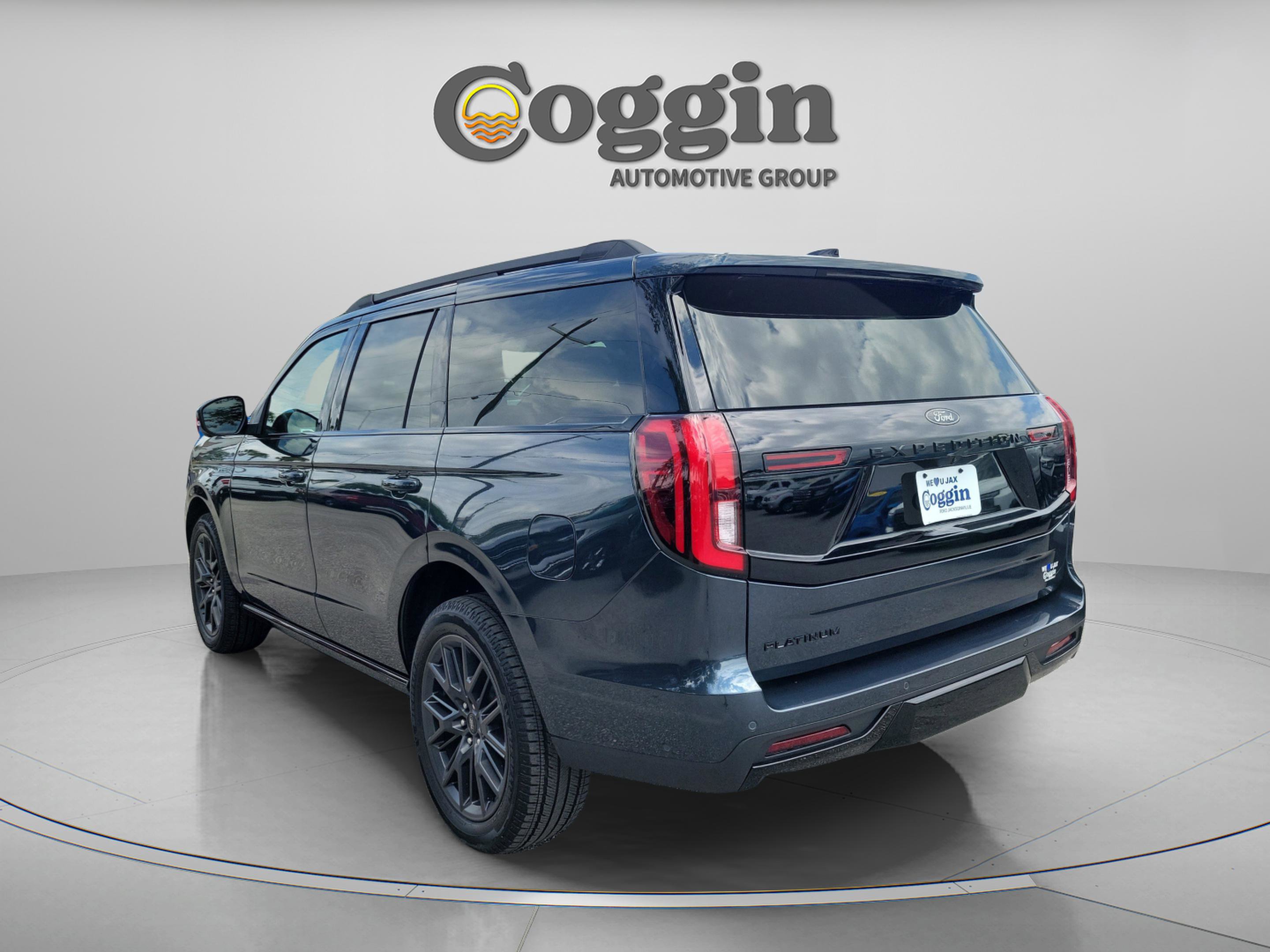 Certified 2025 Ford Expedition Platinum w/ Stealth Performance Package AWD/4WD image 2